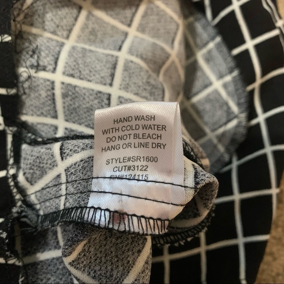 Checkered Pattern Shorts - Picture 5 of 5